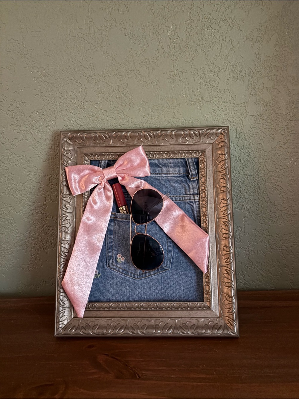 Jean pocket picture frame